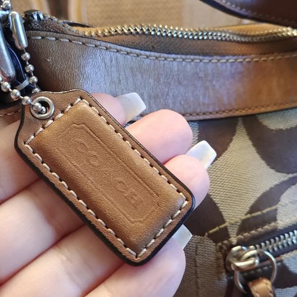 Auth Coach Signature Canvas 13079 Adjustable Shoulder Cross Body bag - Picture 6 of 9